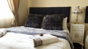 3 chambres, fer et planche à repasser, accès Internet, draps fournis