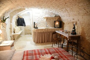 Economy Loft, 1 Bedroom, No Windows, Basement | Room amenity