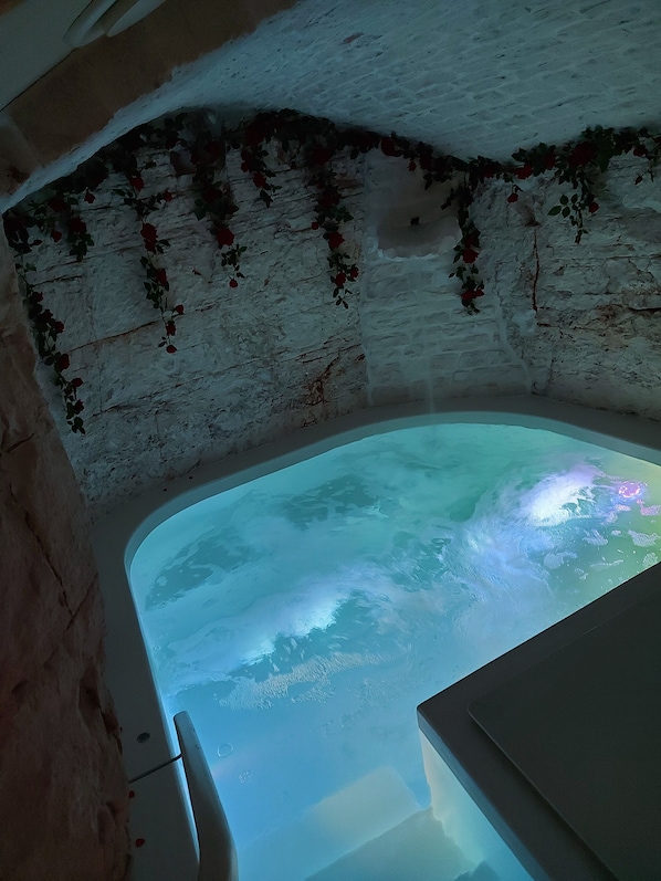 Hot tub