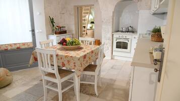 Deluxe House Trullo | Private kitchen