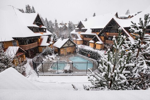 Excellent location | Renovated | Pool & hot tub | BBQ