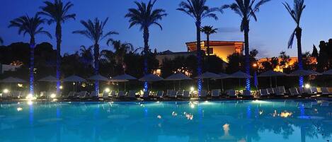 Piscina externa sazonal