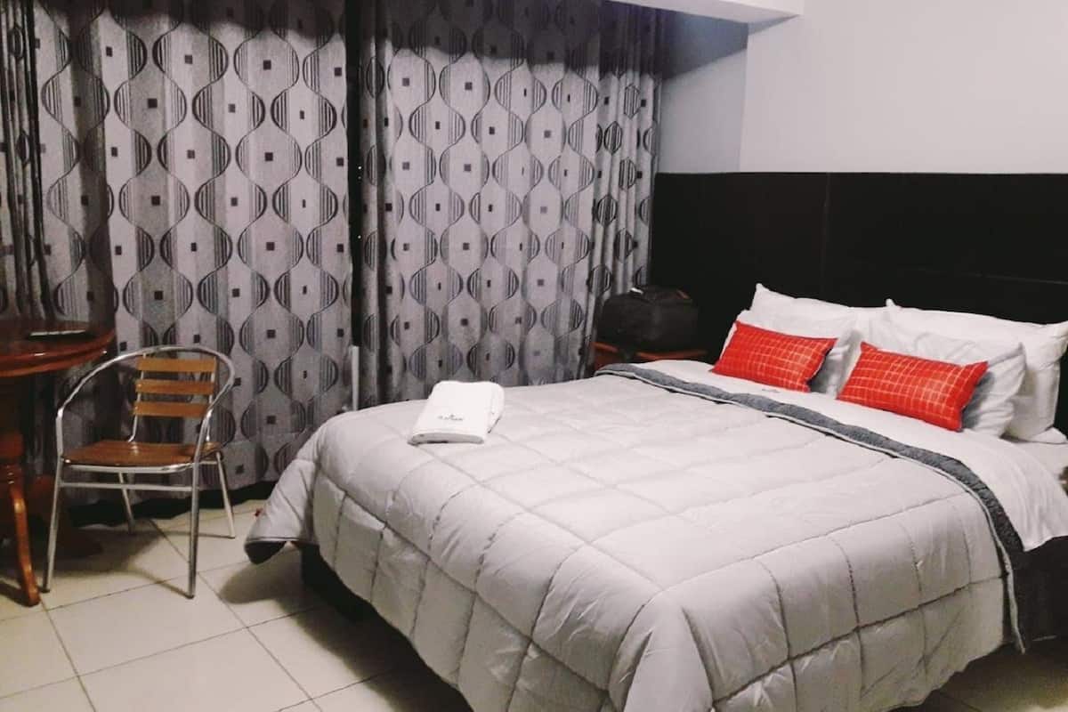 Double Room, 1 Double Bed | Free WiFi, bed sheets