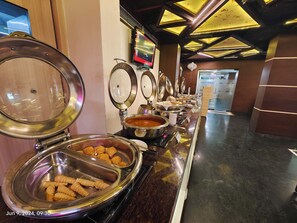 Sarapan bungkus setiap hari dengan fi 