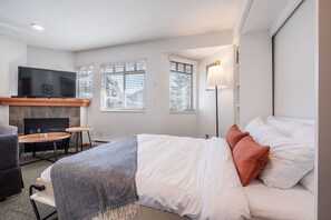 Fer et planche à repasser, Wi-Fi, literie fournie