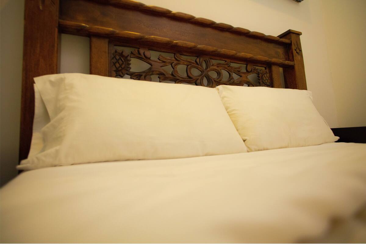 Basic Triple Room, 1 Bedroom | Iron/ironing board (on request), WiFi (free), individually furnished
