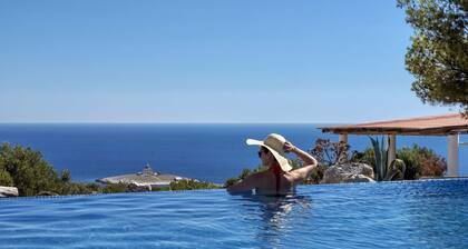 Luxury Villa Ocean Seeker with Pool