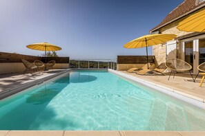 A heated pool - Villa Découverte, luxury house with private pool (Reilhaguet)