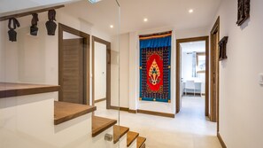 Interior - Chalet Everest - Lovely brand new 4 bedroom chalet from a walk into town (Chamonix-Mont-Blanc)