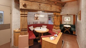 Dining - Goldener Karpfen Hotel (Aschaffenburg)