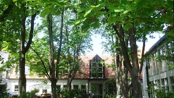 Esterni