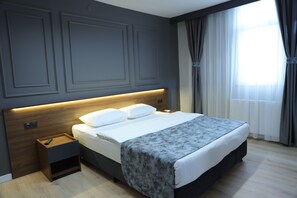 Standard Double Room | Minibar, desk, iron/ironing board, free WiFi - Turkuaz Hotel Gebze (Gebze)
