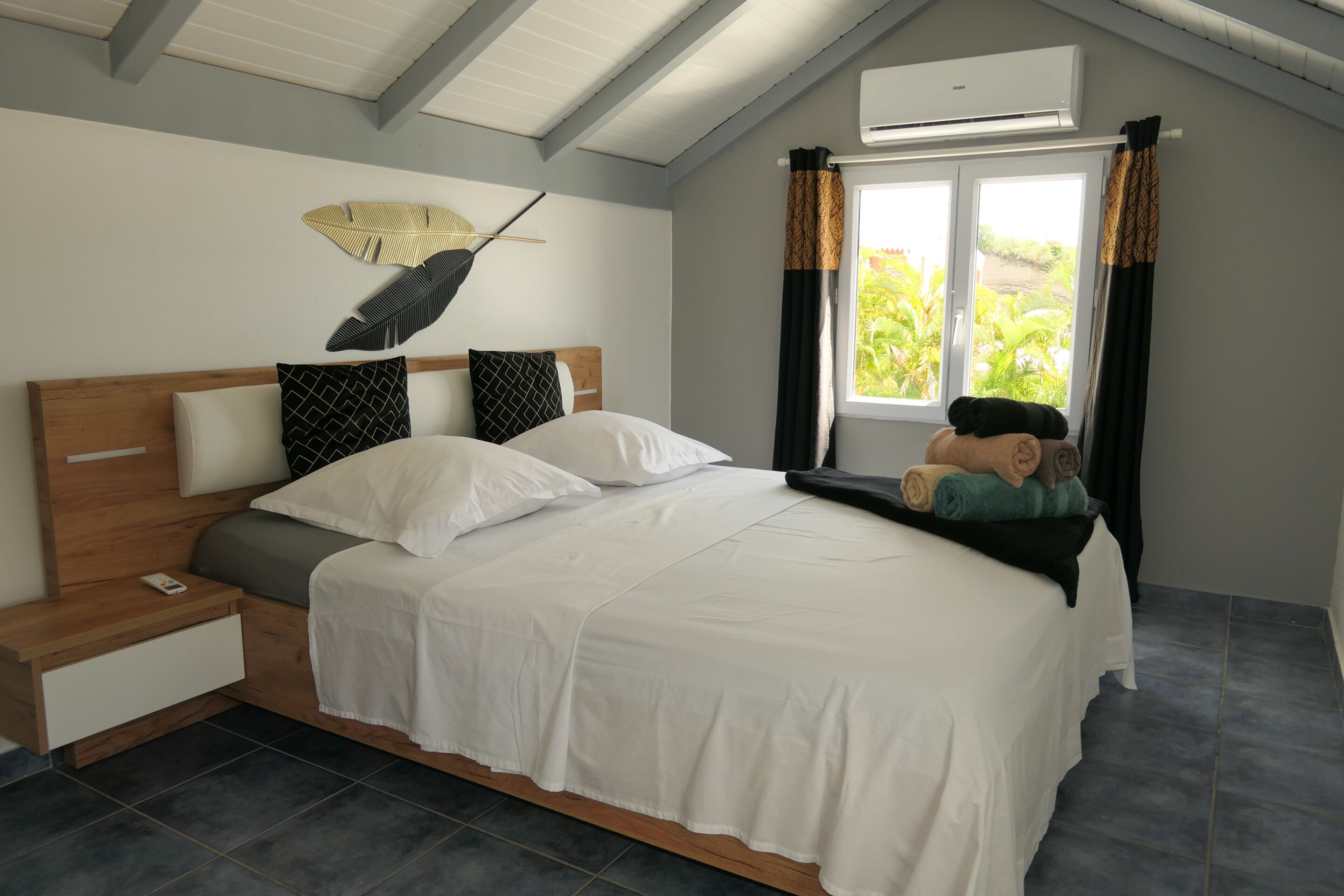 4 chambres, accès au Wi-Fi (inclus), literie fournie
