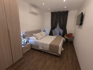 1 bedroom, iron/ironing board, free WiFi, bed sheets - Rigoletto Massena hyper center, 5 min beaches (Nice)