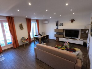 TV, stereo