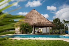 Piscine extérieure