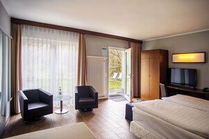 Comfort-Doppelzimmer | Allergikerbettwaren, Schreibtisch, kostenloses WLAN