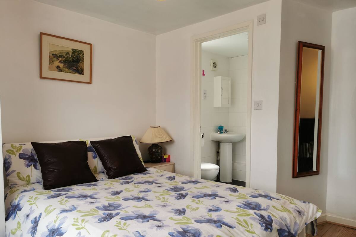 Room 2 - 1st floor