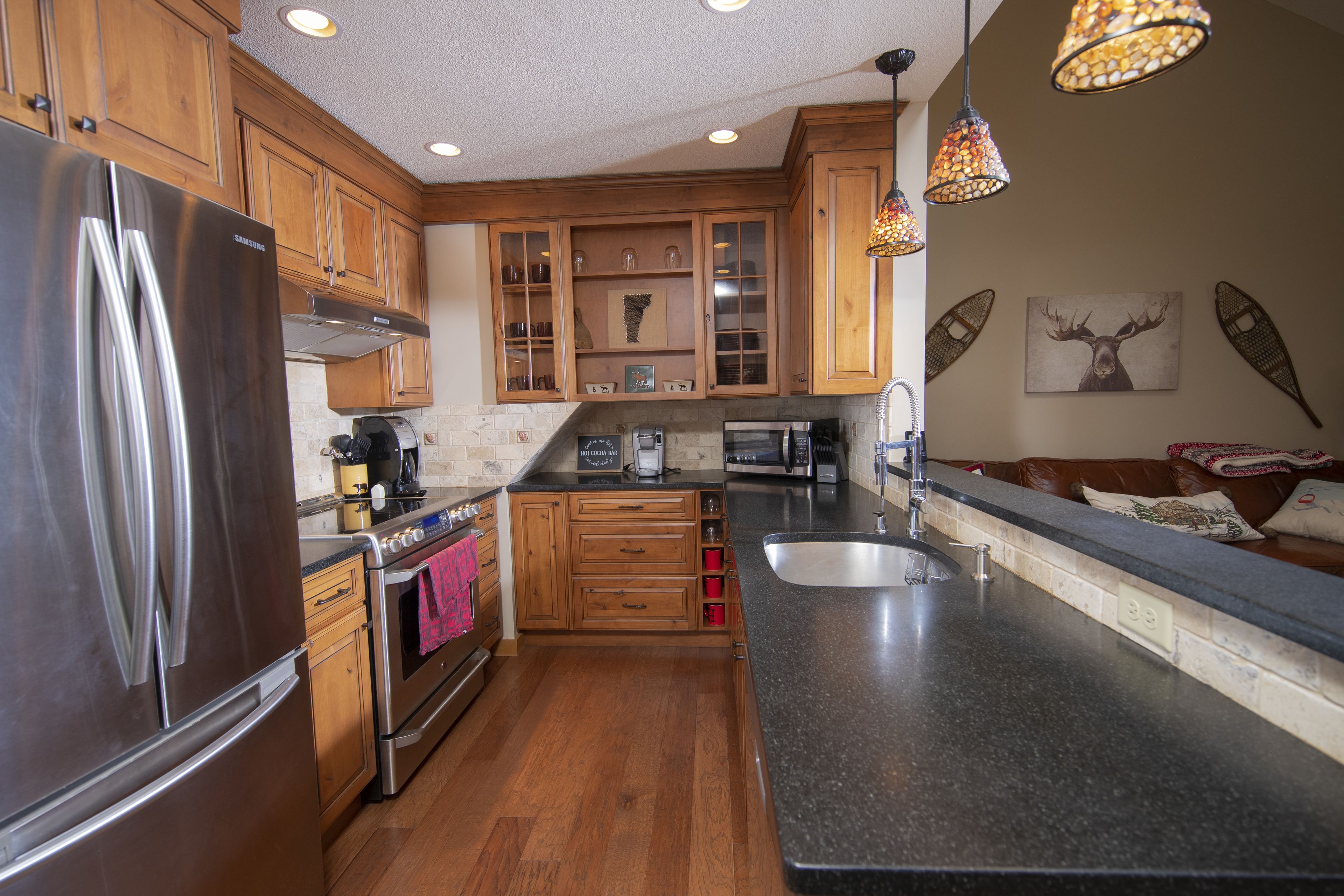 Phòng Suite, 3 phòng ngủ, 2 phòng tắm (Kettle Brook, Ski In/Out) | Bếp riêng | Tủ lạnh, lò vi sóng, lò nướng, bếp nấu 