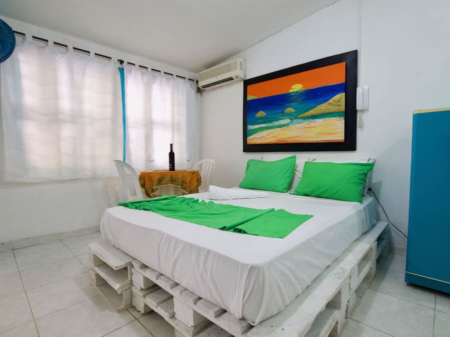 Minibar, sistema de insonorización y camas plegables/adicionales