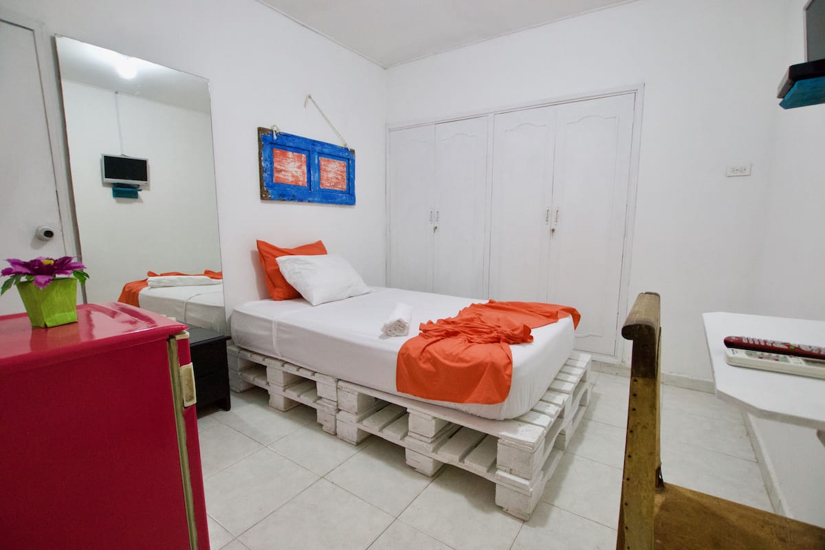 Superior Single Room, 1 Large Twin Bed, Non Smoking | Minibar, soundproofing, rollaway beds, free WiFi