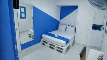 Habitación doble de diseñador de uso individual, 1 cama matrimonial, para no fumadores | Minibar, espacio para trabajar con laptop, insonorización y wifi gratis