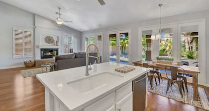 ☼ Stunning Scottsdale Retreat with Backyard Putting Green for Golf Enthusiast!