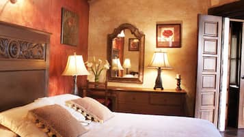 Deluxe Double Room, 1 Queen Bed, Non Smoking | In-room safe, desk, free WiFi, bed sheets