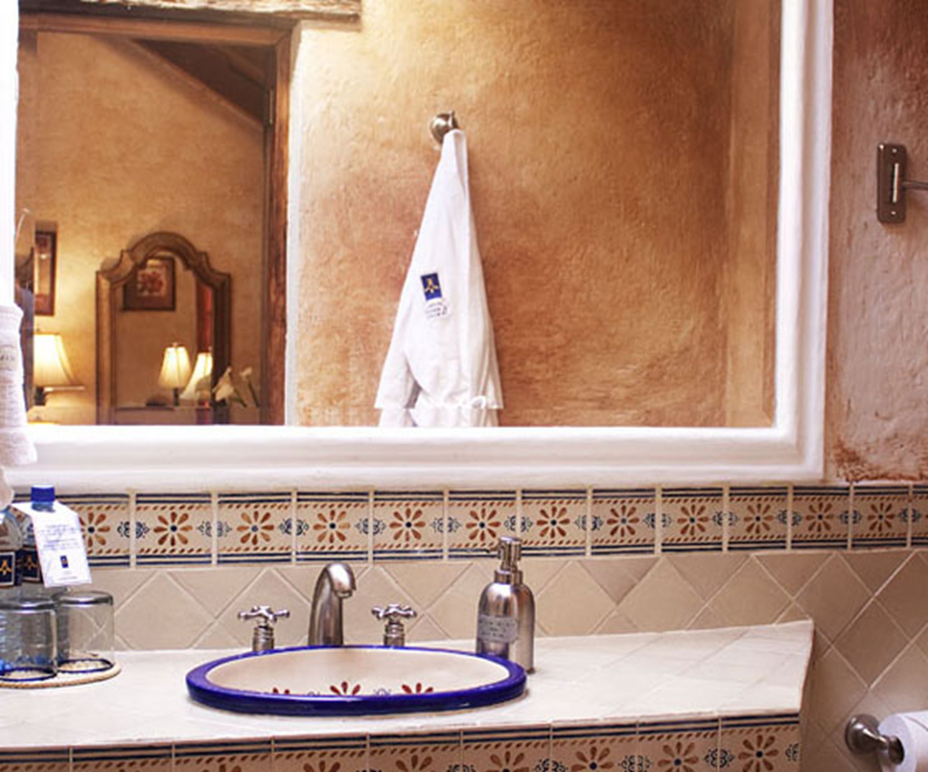 superior double room, 2 queen beds, non smoking | bathroom | towels