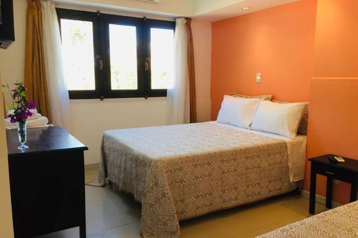 WiFi (free), bed sheets