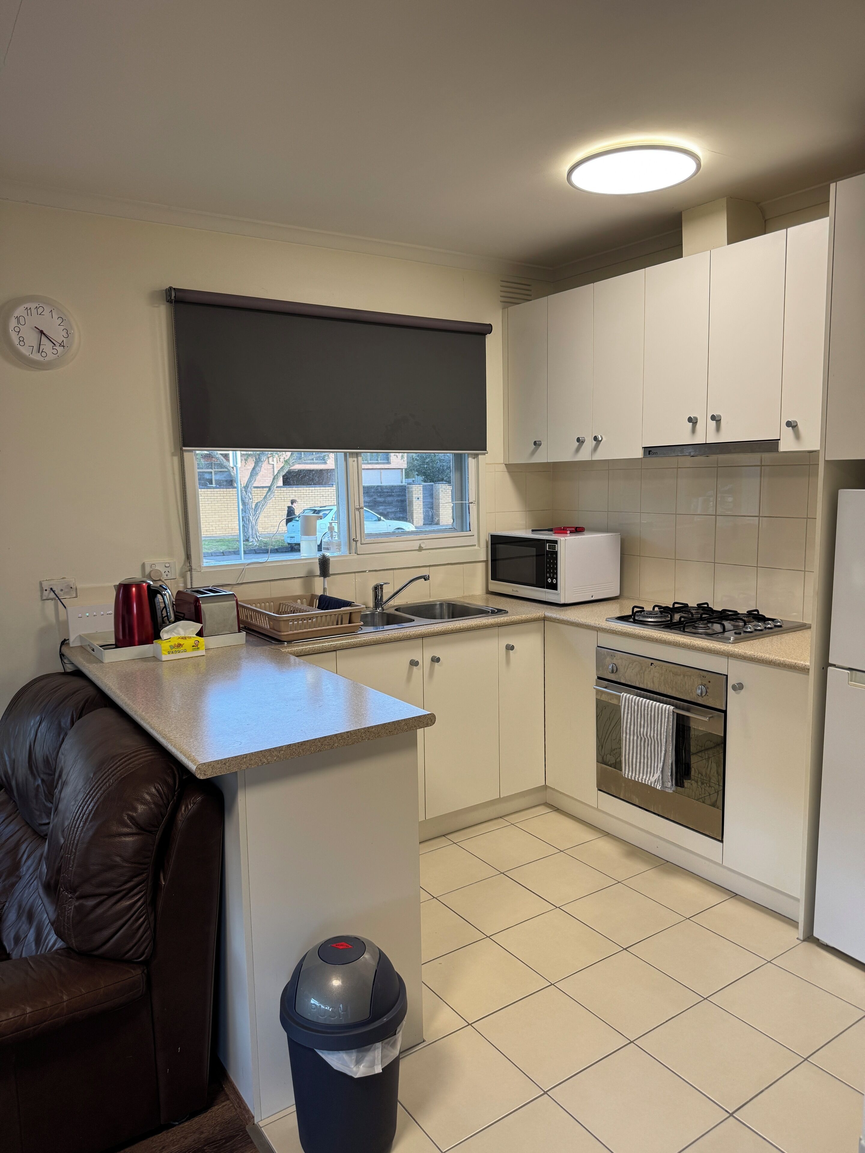 雪櫃、微波爐、焗爐、爐具