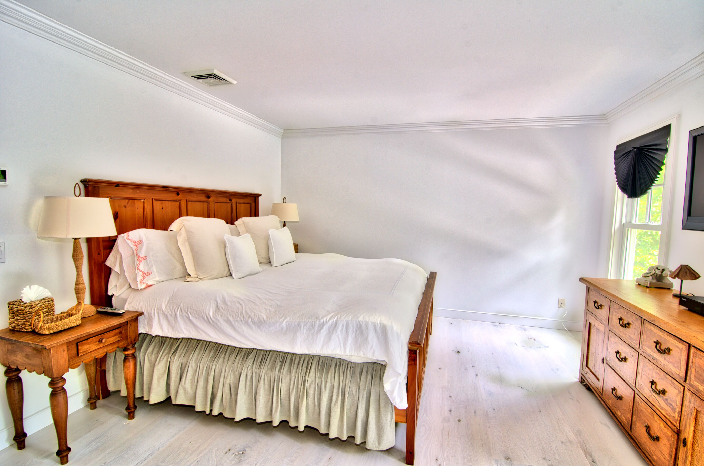 3 多间卧室、办公桌、熨斗/熨衣板、旅行婴儿床