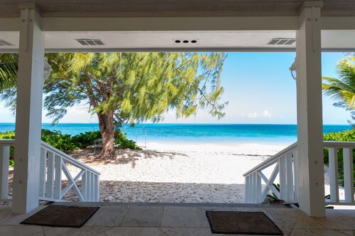 Tar Bay's Hidden Treasure! "The place to be" 