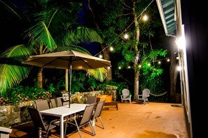 Outdoor dining - Private cottage, spectacular views (RINCON)