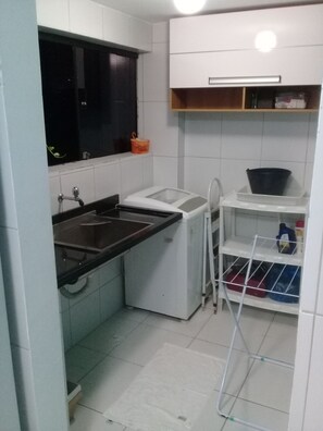 Geladeira, micro-ondas