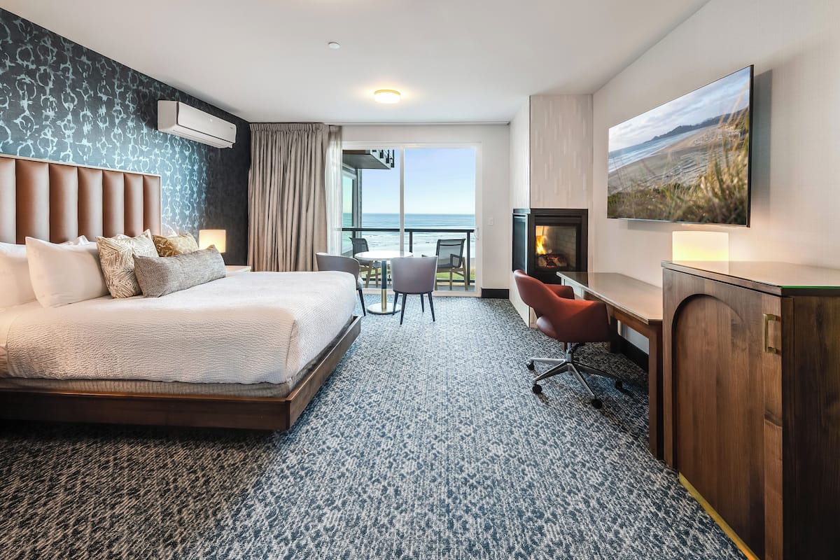 Signature kamer, 1 queensize bed, niet-roken, uitzicht op oceaan | 1 slaapkamer, een kluis op de kamer, individueel gedecoreerd