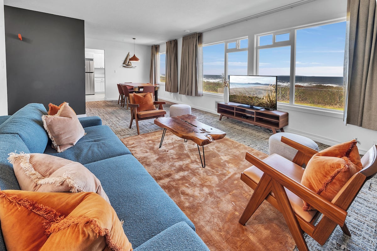 Vacation Home 134 | Woonruimte | Een 46-inch televisie met kabelzenders en streamingdiensten