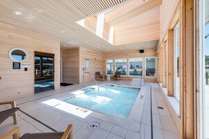 Bañera de hidromasaje interior