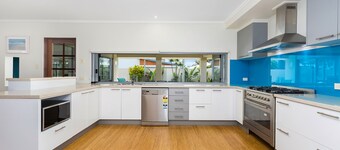 OCEAN BLUE ON SALT BEACH