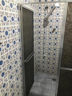Shower - Parada86Hostel (São Paulo)