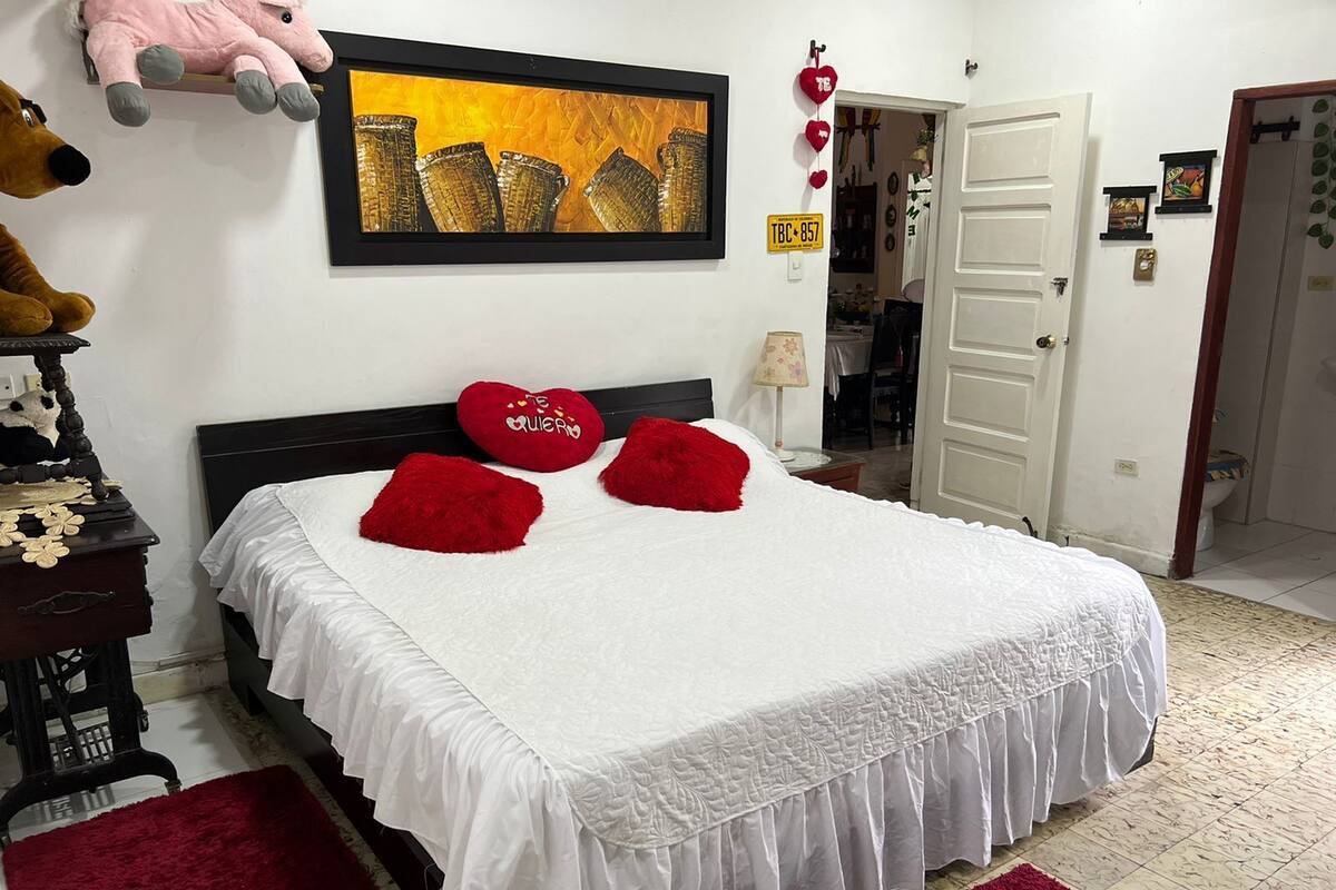 Appartamento Comfort, 3 camere da letto, 2 bagni | Biancheria da letto ipoallergenica, copriletto in piuma