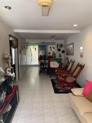 Comfort Apartment, 3 Bedrooms, 2 Bathrooms | Living area | 40-inch plasma TV with cable channels, TV - Apartamentos Manga Real (Cartagena)