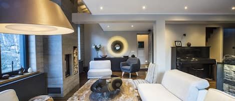 المنشأة من الداخل