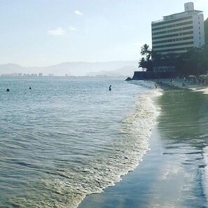 Beach nearby - MARTIN DE SÁ BEACH APARTMENT + WI FI + SWIMMING POOL + PARKING SPACE. CLOSE TO THE SEA!! (Caraguatatuba)