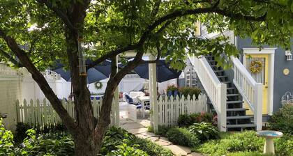 Charming Carriage House In Prospect New Town