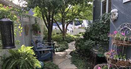 Charming Carriage House In Prospect New Town
