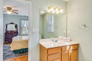 Combinazione doccia/vasca, vasca idromassaggio, asciugamani