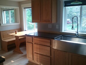 Fridge, microwave, oven, stovetop - Waterfront Home Easy Reach to Grand Rapids (Belmont)