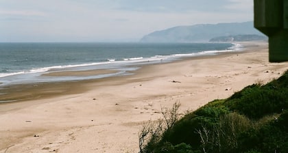 Shearwater Beach Front Vacation Rental 3000 sqft