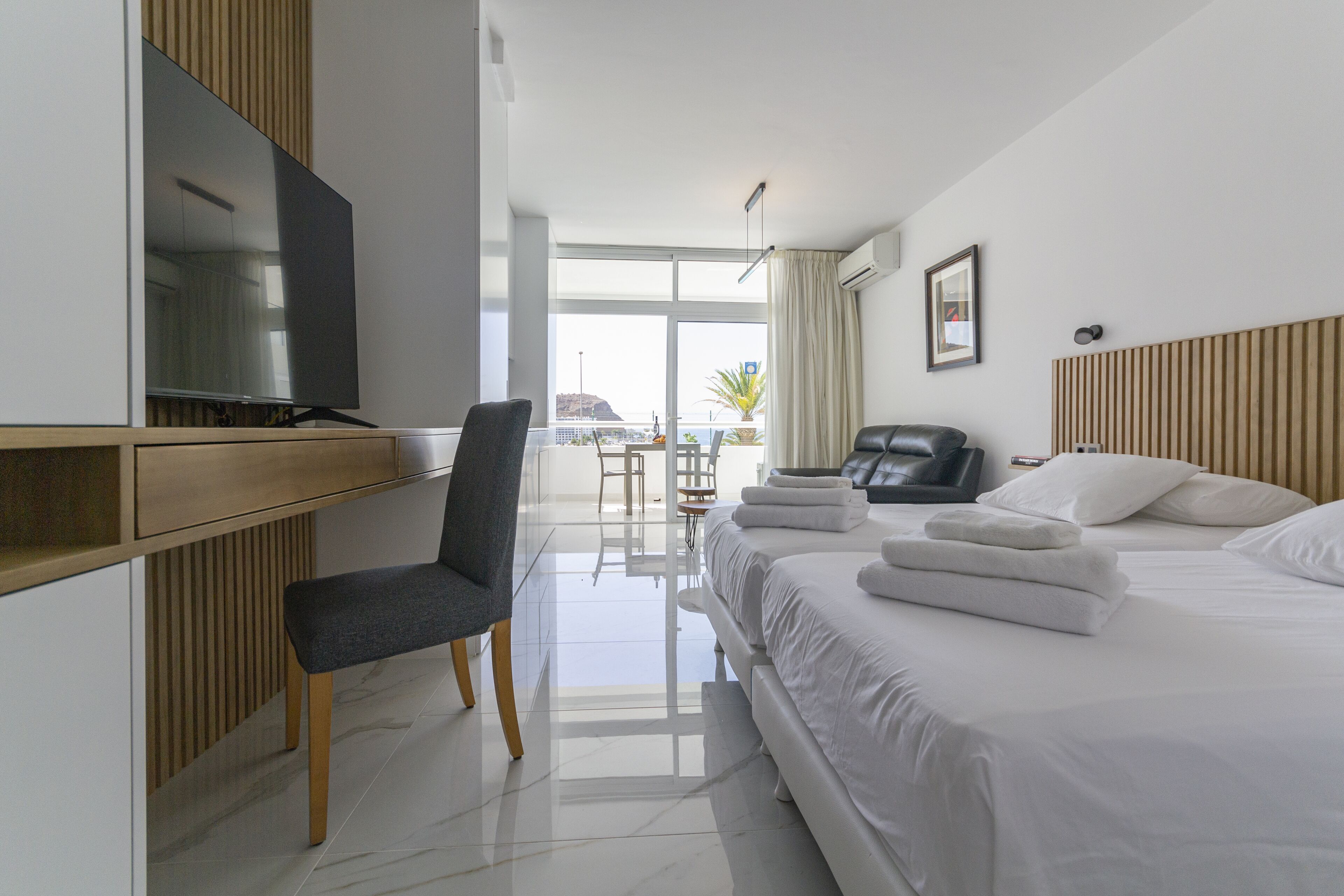 In-room safe, desk, iron/ironing board, WiFi